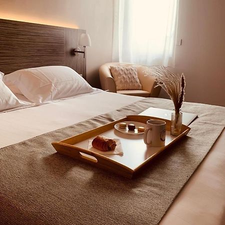 Kyriad Saint Chely D'Apcher - Aire De La Lozere Albaret-Sainte-Marie Экстерьер фото