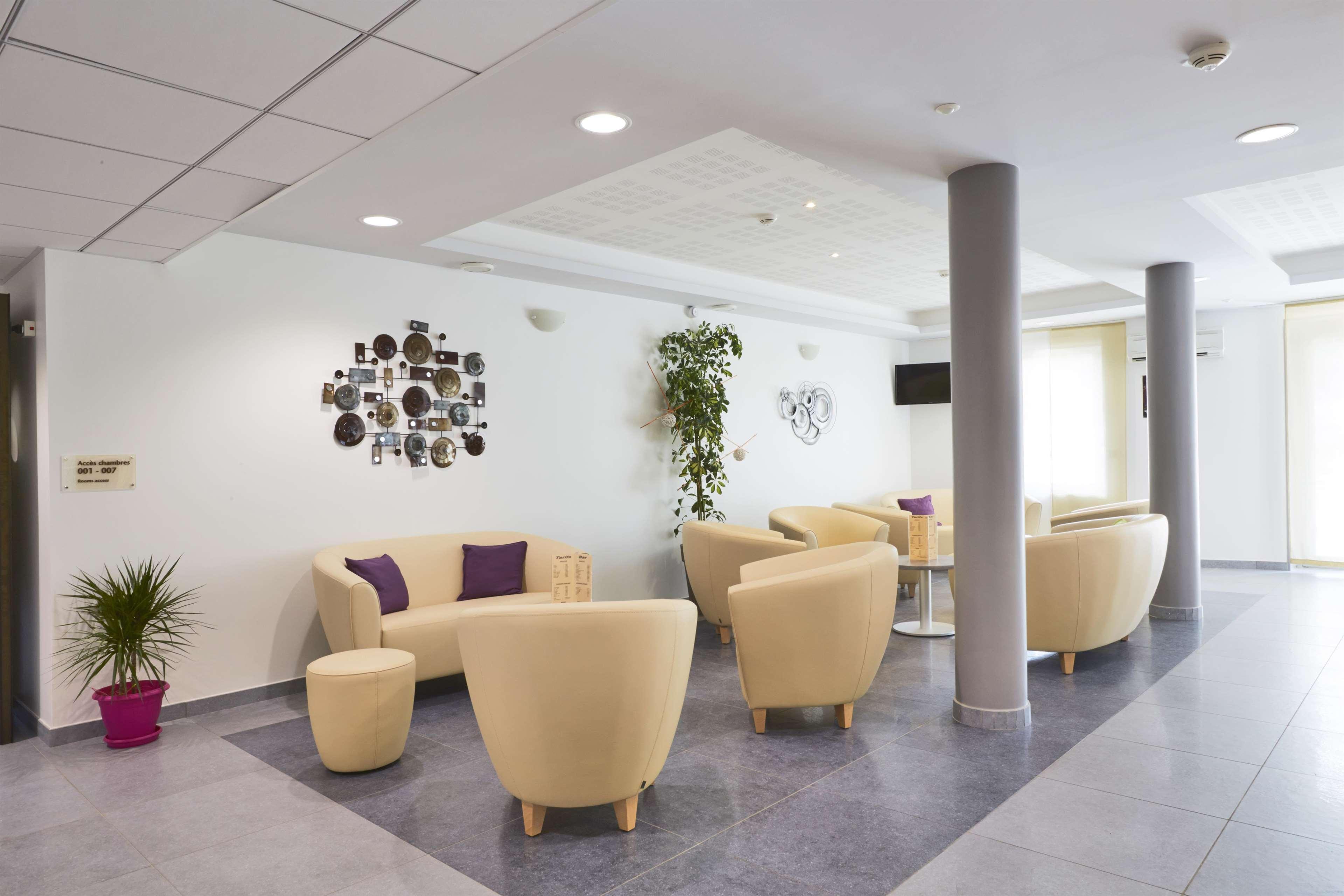 Kyriad Saint Chely D'Apcher - Aire De La Lozere Albaret-Sainte-Marie Экстерьер фото