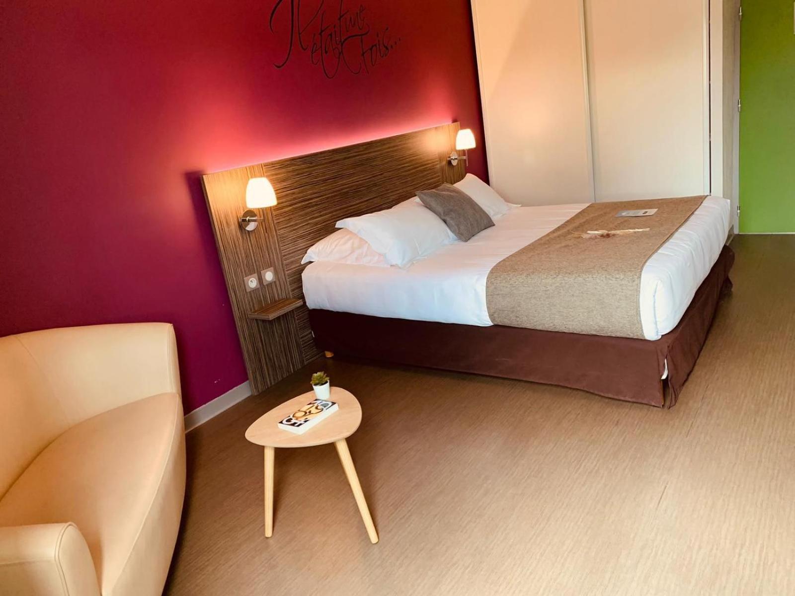 Kyriad Saint Chely D'Apcher - Aire De La Lozere Albaret-Sainte-Marie Экстерьер фото